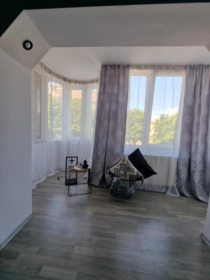 Clau Home Hunedoara Exterior foto